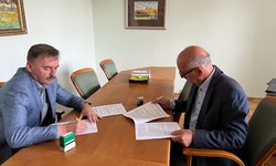 Podpisanie umowy na remont ul. Dworskiej